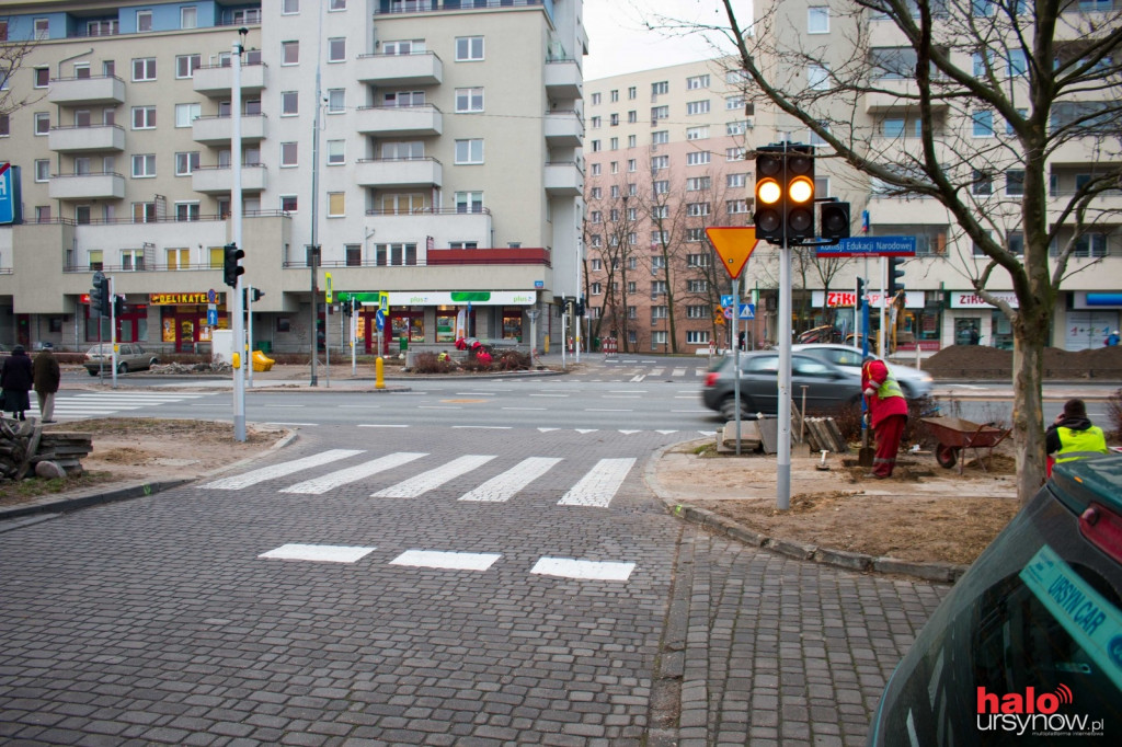 Światła na KEN przy Artystów. Uruchomienie jeszcze w tym tygodniu!
