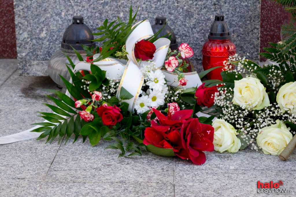 5. rocznika katastrofy smoleńkiej. Ursynowskie władze złożyły kwiaty