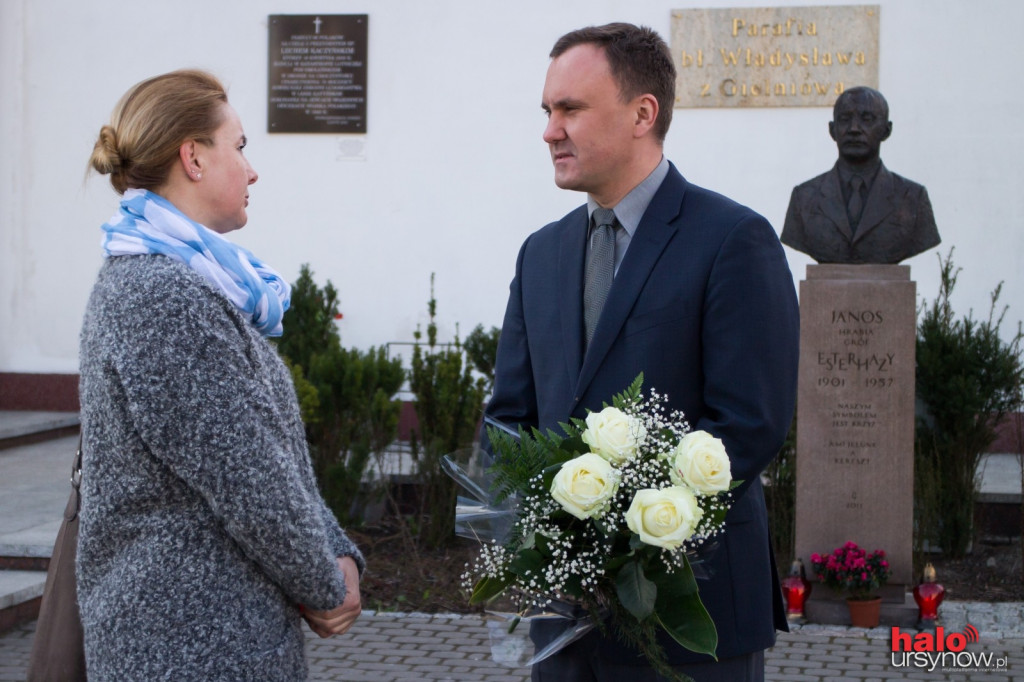 5. rocznika katastrofy smoleńkiej. Ursynowskie władze złożyły kwiaty