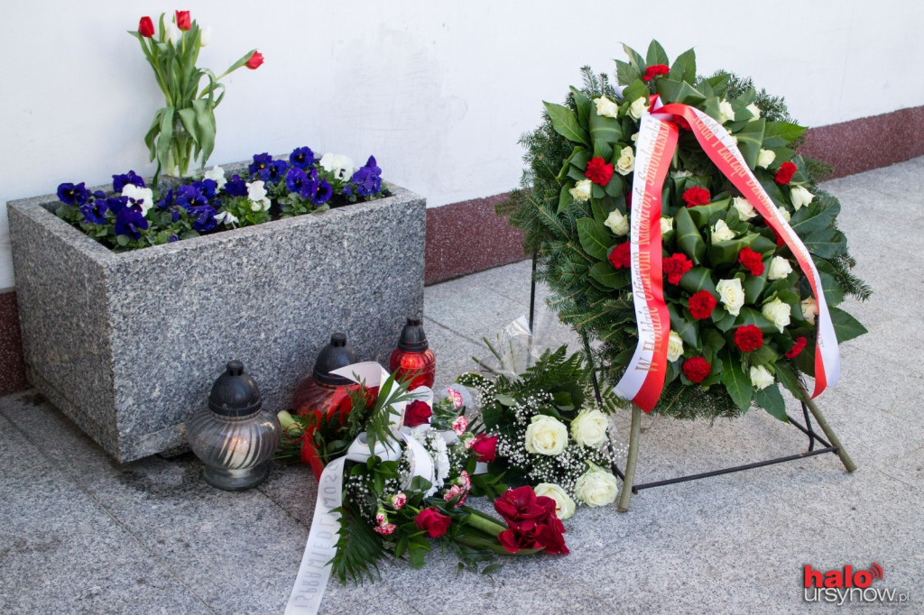 5. rocznika katastrofy smoleńkiej. Ursynowskie władze złożyły kwiaty