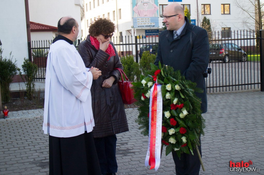 5. rocznika katastrofy smoleńkiej. Ursynowskie władze złożyły kwiaty