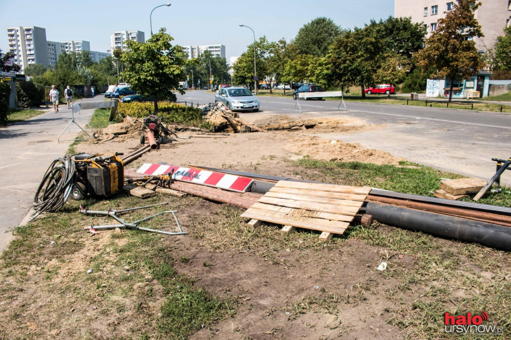 Ruch na Cynamonowej wstrzymany! Awaria wodociągowa