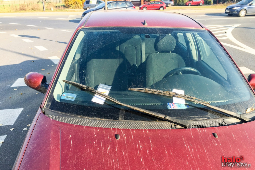 Parkingowy hit na Kabatach. Straż Miejska: usuwamy to auto