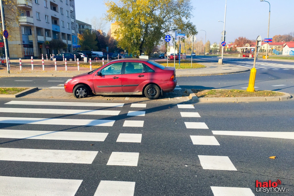 Parkingowy hit na Kabatach. Straż Miejska: usuwamy to auto
