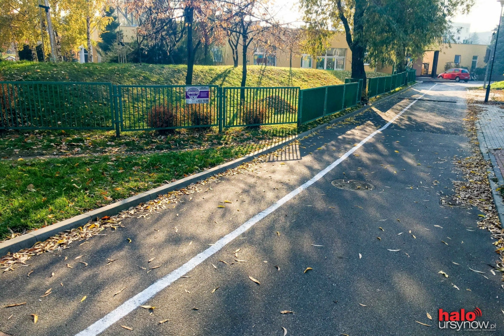 Nowe linie przy szkole i przedszkolu przy Dembowskiego. SZLABAN ZNIKNIE?