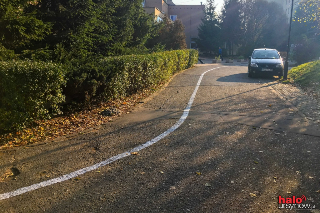 Nowe linie przy szkole i przedszkolu przy Dembowskiego. SZLABAN ZNIKNIE?