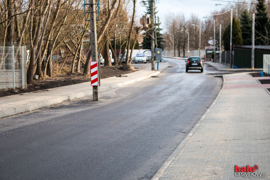 Kolejny absurd drogowy? Słup na jezdni na Baletowej