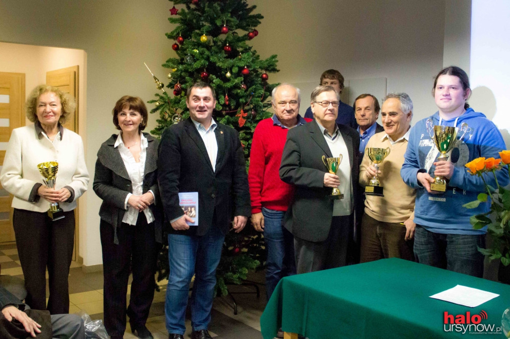 Grają w brydża, nie chorują na Alzheimera i świetnie się bawią! FOTO