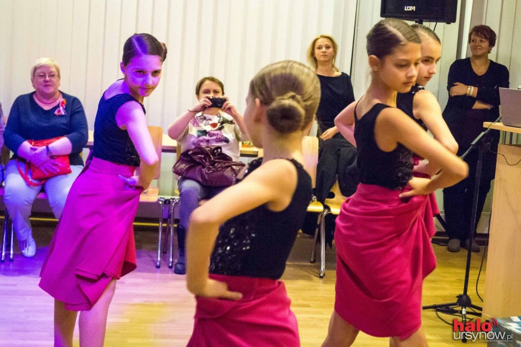 Polonez, wodzirej i doskonała zabawa! Bal dla niepełnosprawnych w ratuszu FOTO