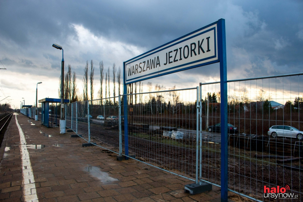 Tak remontują linię kolejową Warszawa-Radom. FOTO