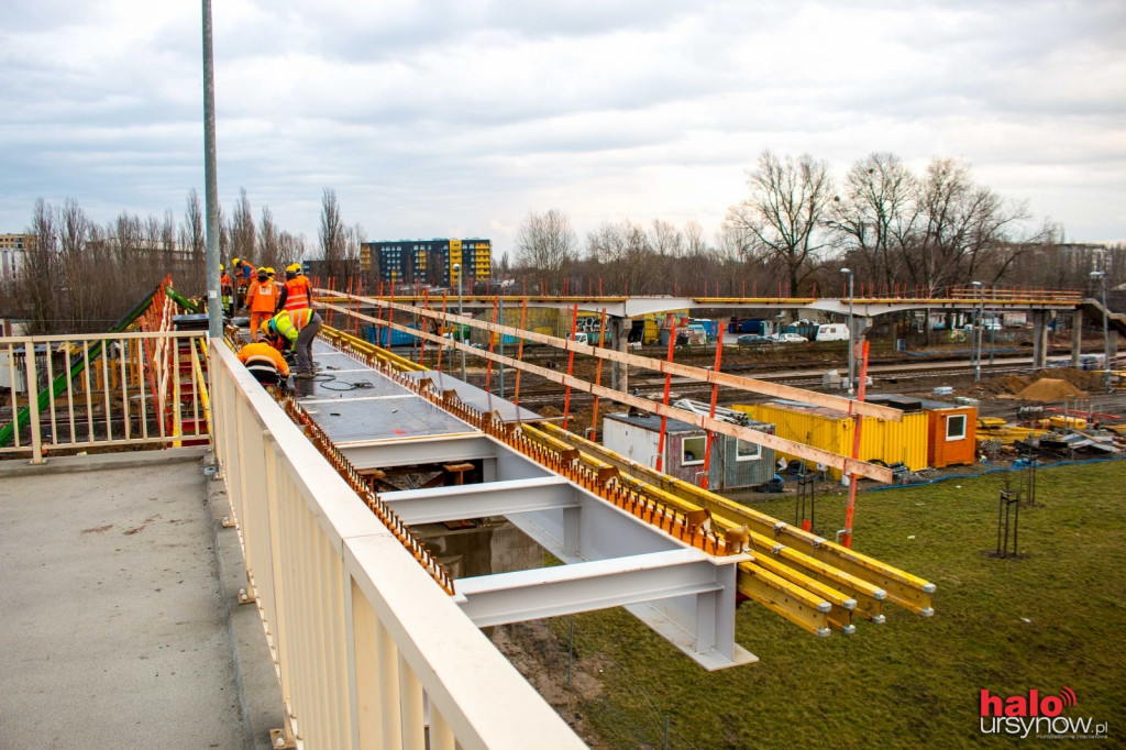 Tak remontują linię kolejową Warszawa-Radom. FOTO