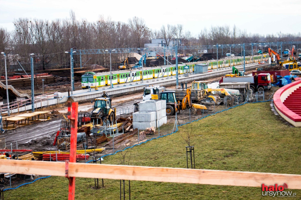 Tak remontują linię kolejową Warszawa-Radom. FOTO