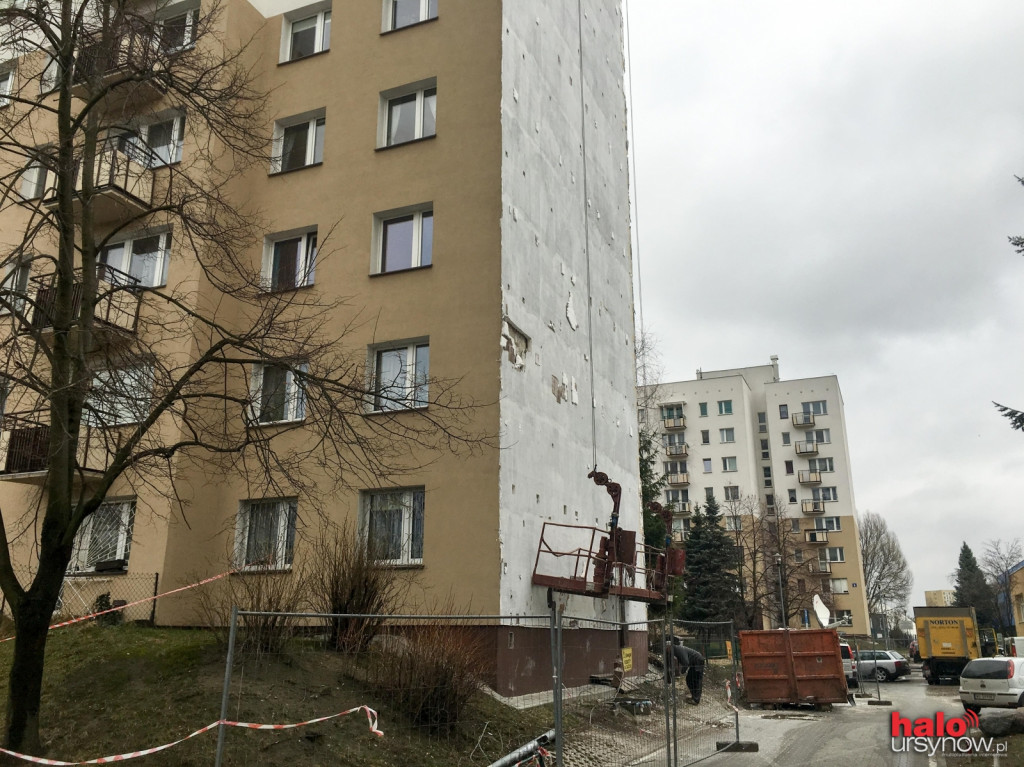 Mieszkańcy: To była fuszerka! Spółdzielnia zleca audyt elewacji
