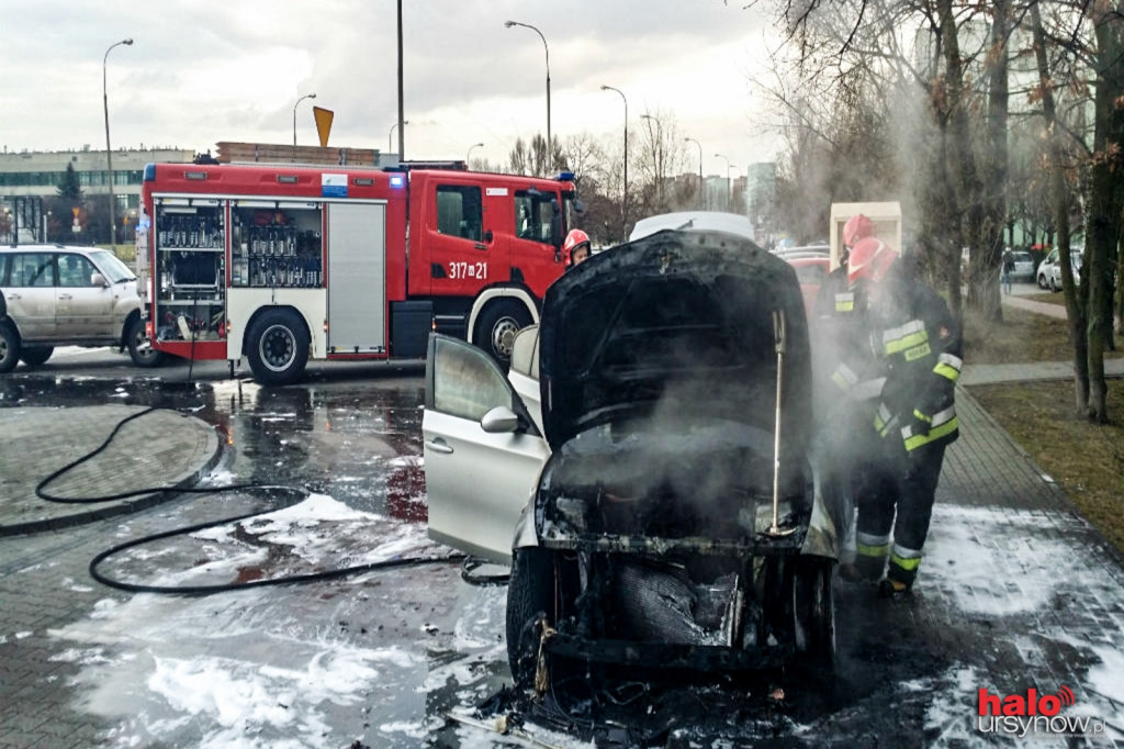 Auto doszczętnie spłonęło