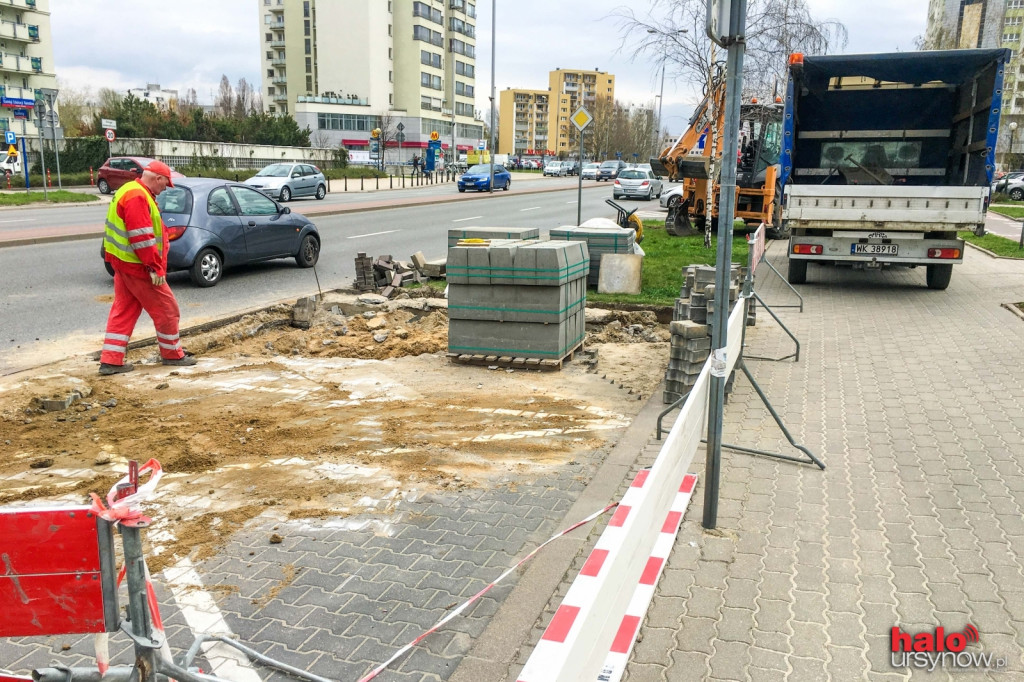 Miejsca postojowe przy KEN będą skośne! RUSZYŁY ROBOTY