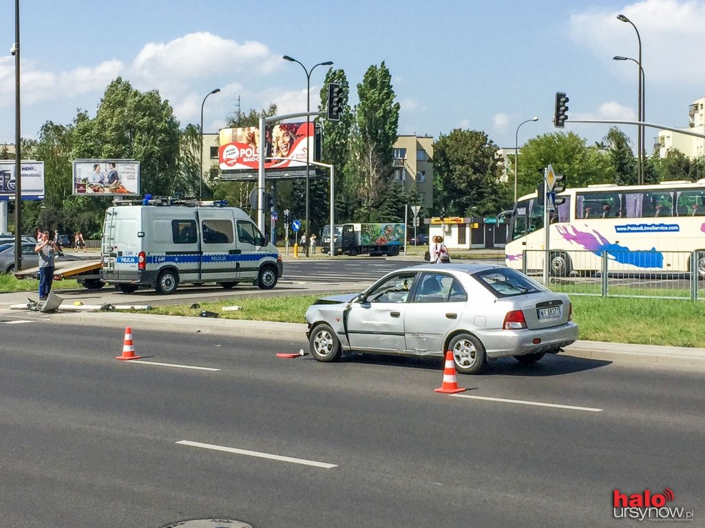 Wypadek na Roentgena. Dwie osoby w szpitalu!