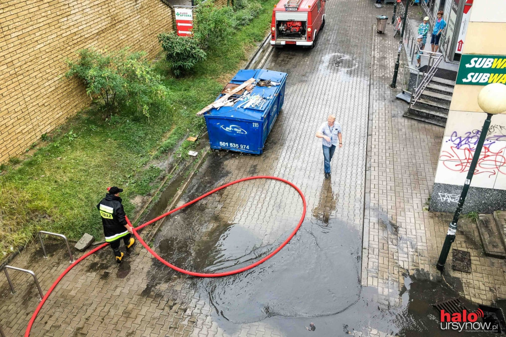 ZALANY URSYNÓW. Największe podtopienia na Imielinie i Zielonym Ursynowie FOTO