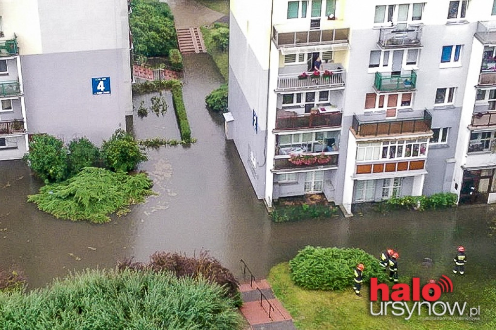 ZALANY URSYNÓW. Największe podtopienia na Imielinie i Zielonym Ursynowie FOTO