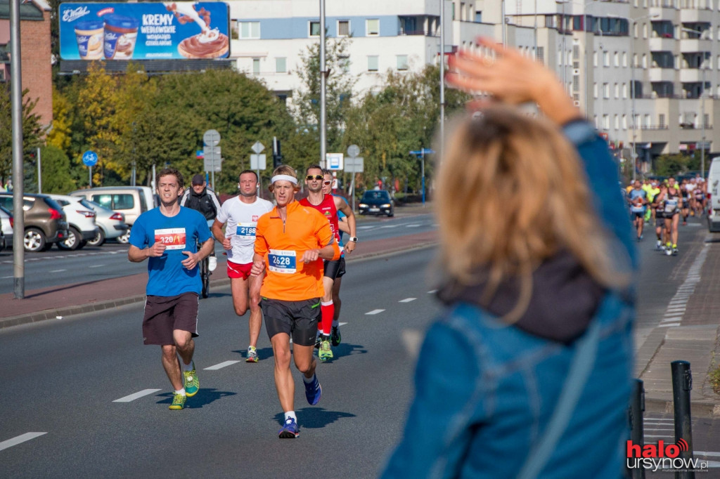 Niesamowity doping! Tak Ursynów witał maratończyków FOTO