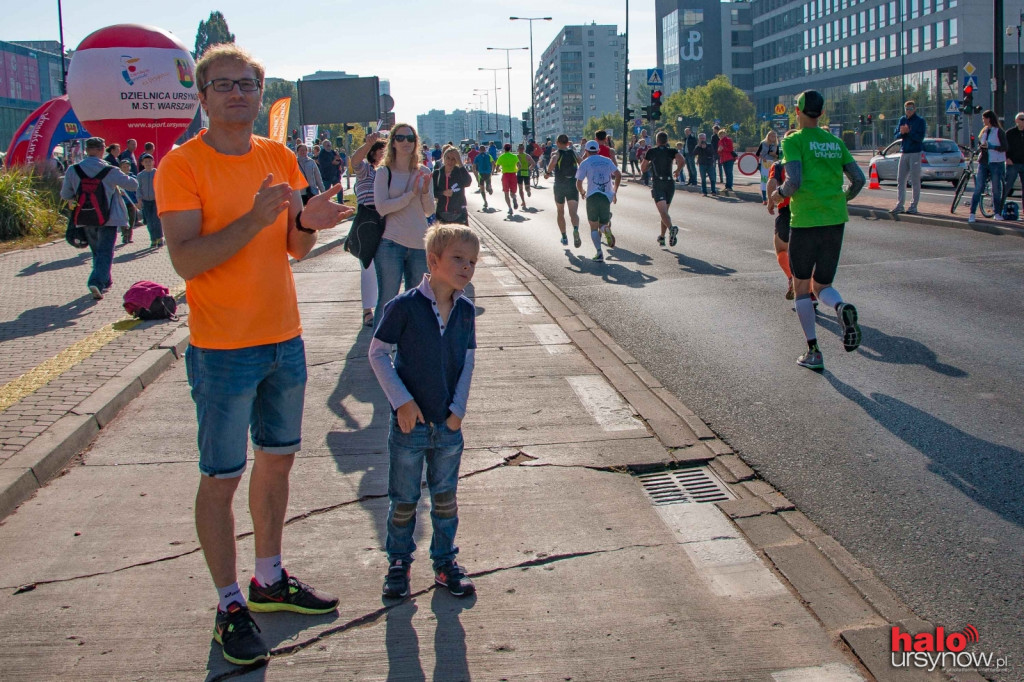 Niesamowity doping! Tak Ursynów witał maratończyków FOTO