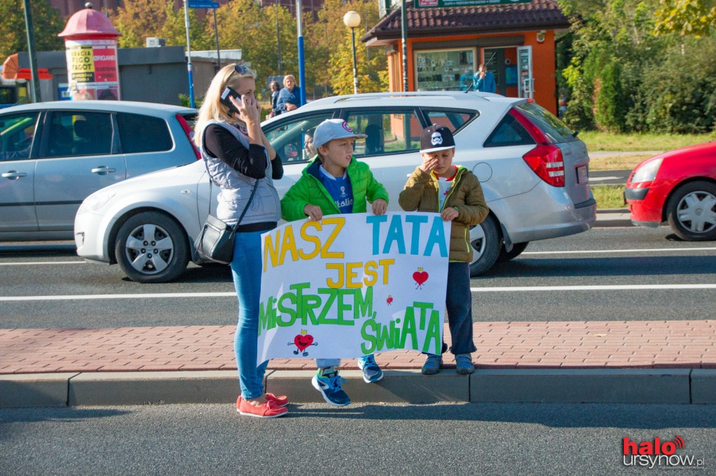 Niesamowity doping! Tak Ursynów witał maratończyków FOTO