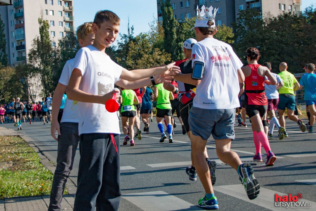 Niesamowity doping! Tak Ursynów witał maratończyków FOTO