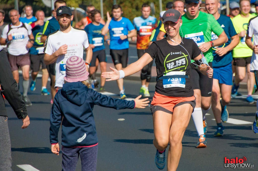 Niesamowity doping! Tak Ursynów witał maratończyków FOTO
