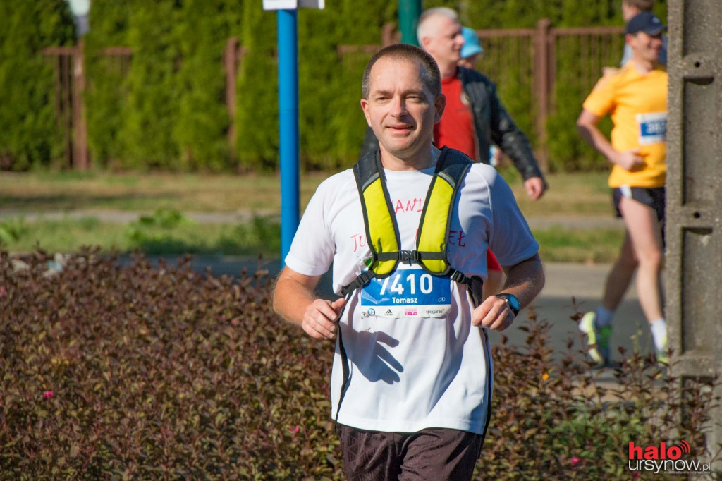 Niesamowity doping! Tak Ursynów witał maratończyków FOTO