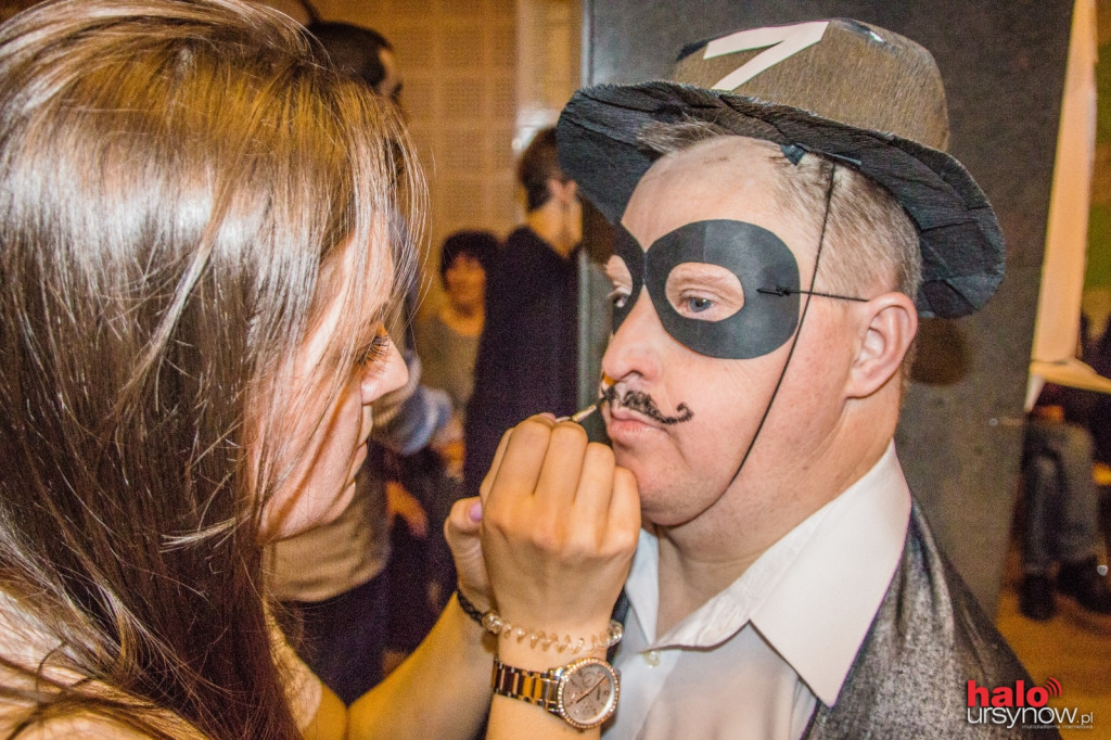 Barwni przebierańcy, muzyka i wyborna zabawa - Bal karnawałowy w ratuszu! FOTO