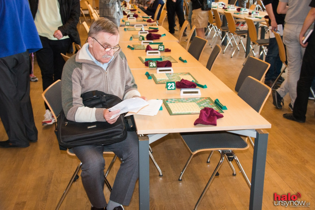 Od słowa do słowa. Ponad stu graczy na turnieju w scrabble. FOTO