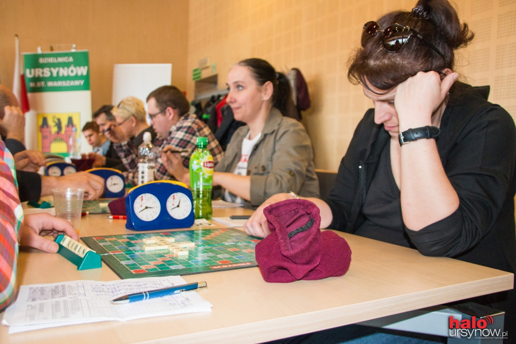Od słowa do słowa. Ponad stu graczy na turnieju w scrabble. FOTO