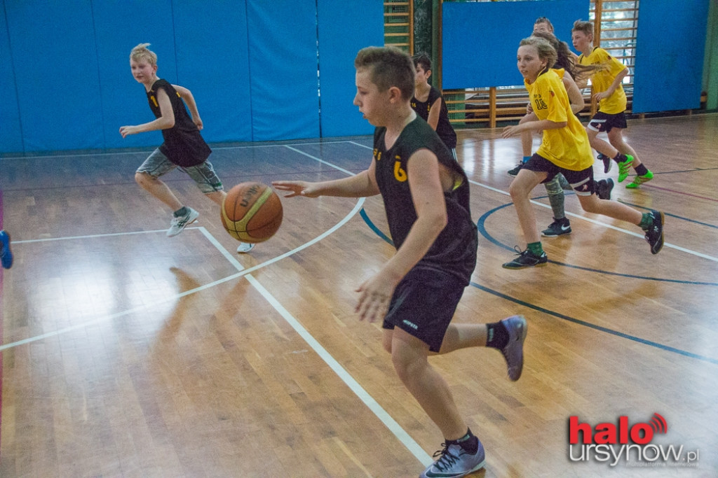 Spalding, dwutakt i obrona, czyli Turniej Wielkanocny w kosza. FOTO