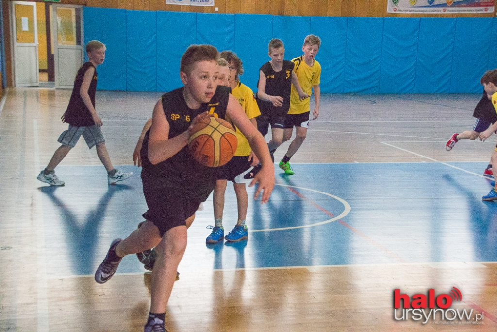 Spalding, dwutakt i obrona, czyli Turniej Wielkanocny w kosza. FOTO