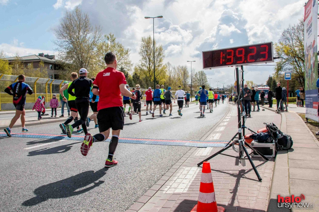 ORLEN WARSAW MARATHON. Gorrrący doping na Ursynowie! FOTO