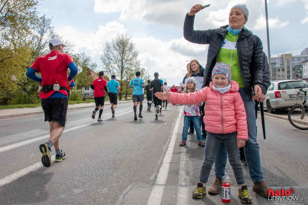 ORLEN WARSAW MARATHON. Gorrrący doping na Ursynowie! FOTO