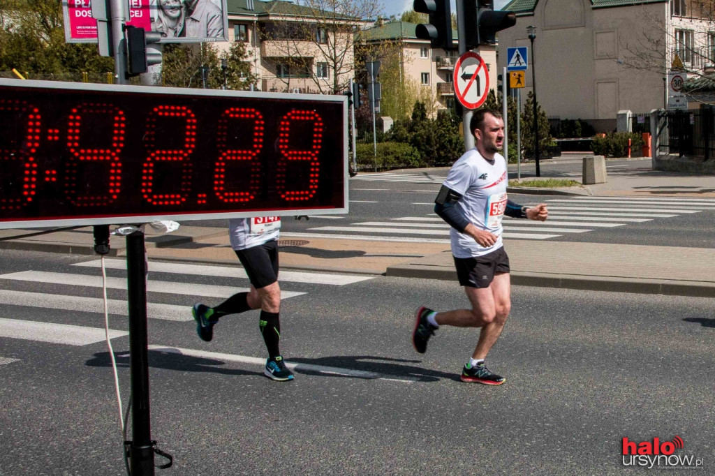 ORLEN WARSAW MARATHON. Gorrrący doping na Ursynowie! FOTO