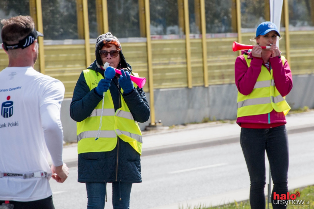 ORLEN WARSAW MARATHON. Gorrrący doping na Ursynowie! FOTO