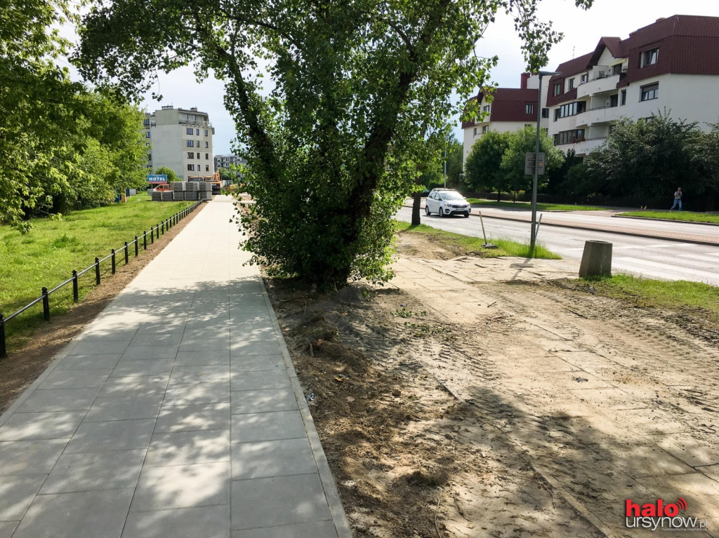 Ścieżka powstaje przy Roentgena