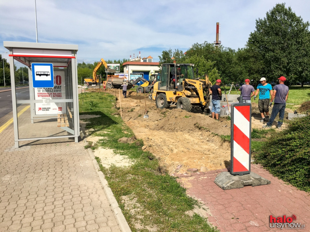 Ścieżka powstaje przy Roentgena