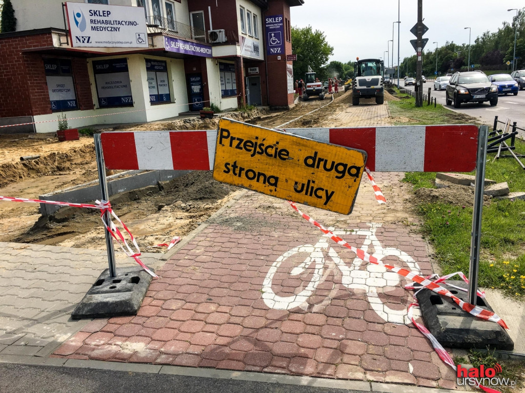 Ścieżka powstaje przy Roentgena