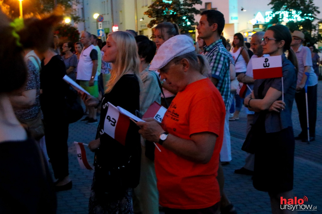Powstańcze piosenki przy fontannie FOTO