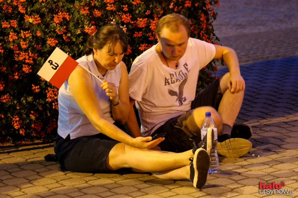 Powstańcze piosenki przy fontannie FOTO