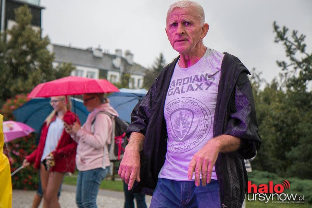 Deszczowa piosenka, czyli potańcówka w ulewie! FOTO