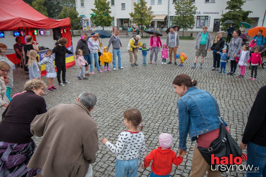 Deszczowa piosenka, czyli potańcówka w ulewie! FOTO