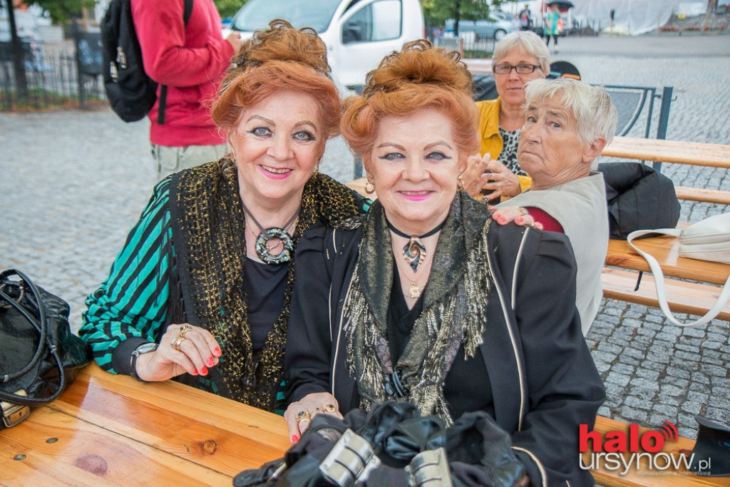 Deszczowa piosenka, czyli potańcówka w ulewie! FOTO