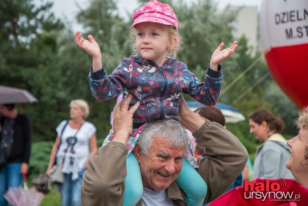 Deszczowa piosenka, czyli potańcówka w ulewie! FOTO