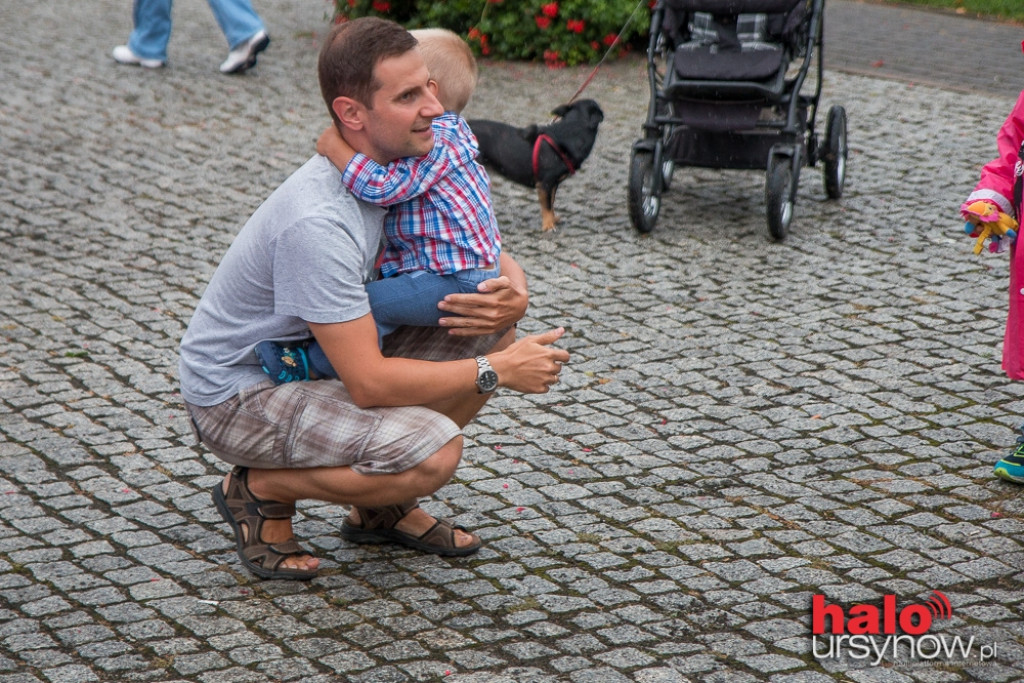 Deszczowa piosenka, czyli potańcówka w ulewie! FOTO