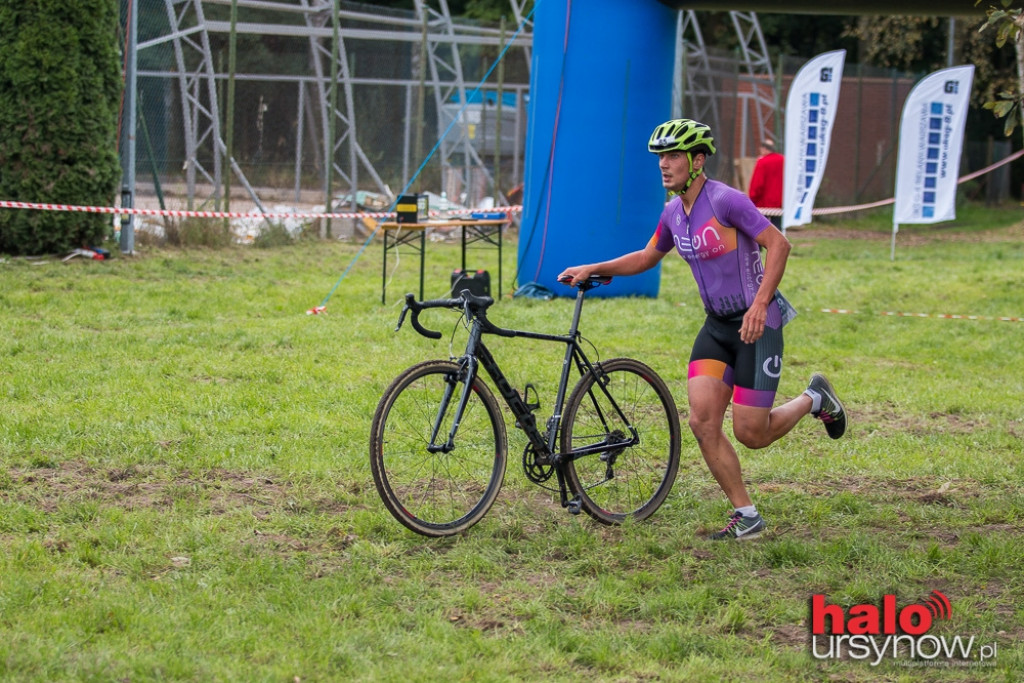 IX TRIATHLON WARSZAWSKI. Emocje, walka, sport! FOTO