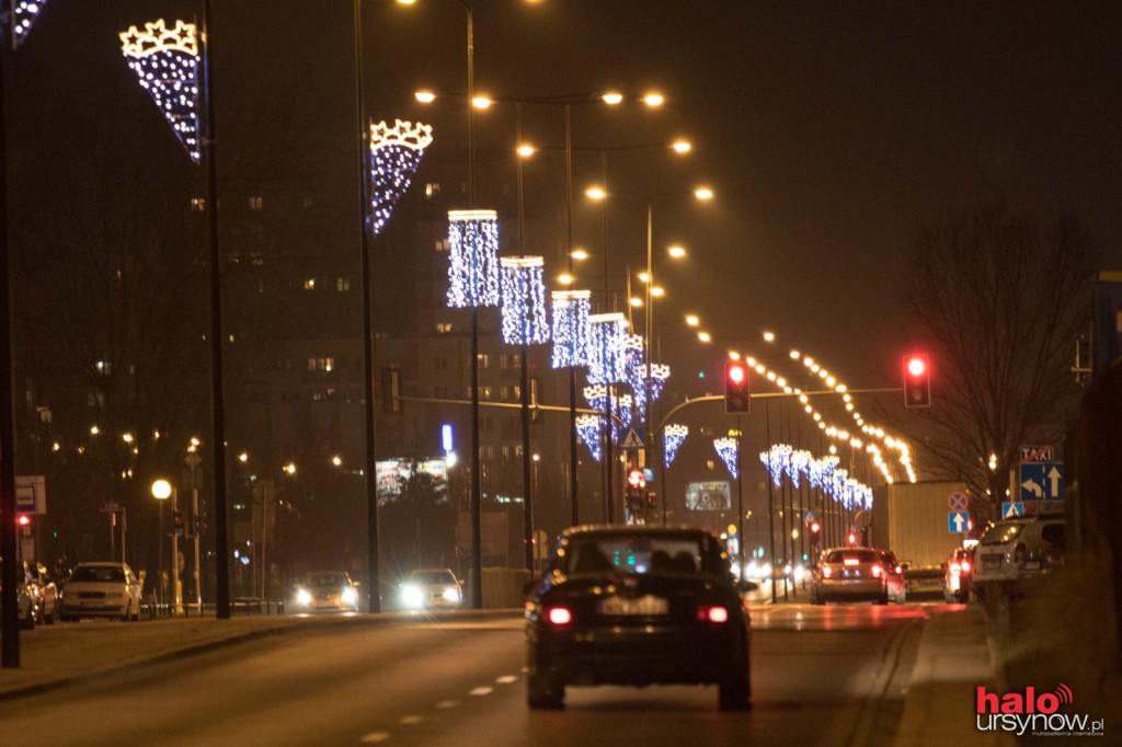 Świąteczna iluminacja w al. KEN odpalona! FOTO