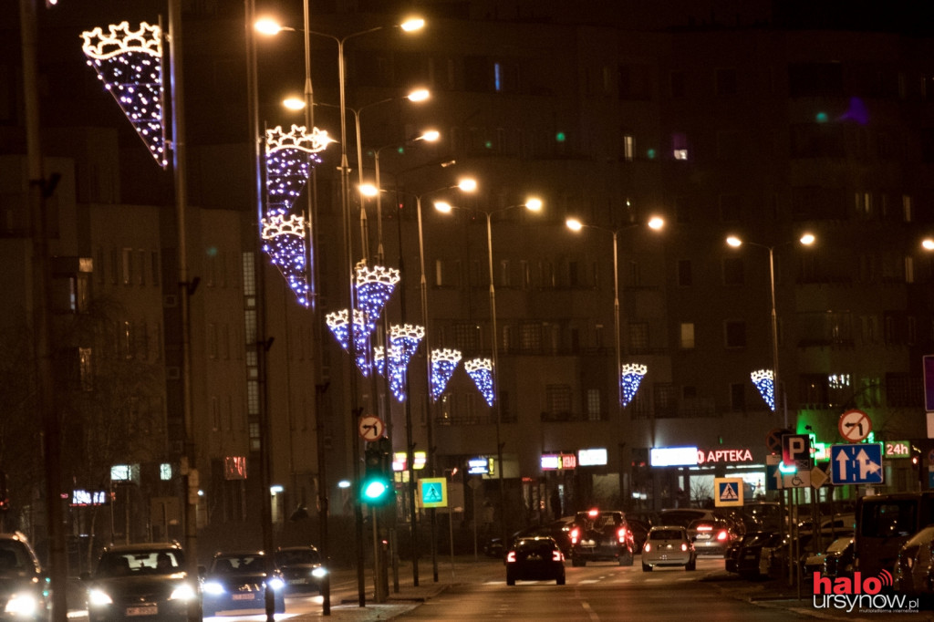Świąteczna iluminacja w al. KEN odpalona! FOTO